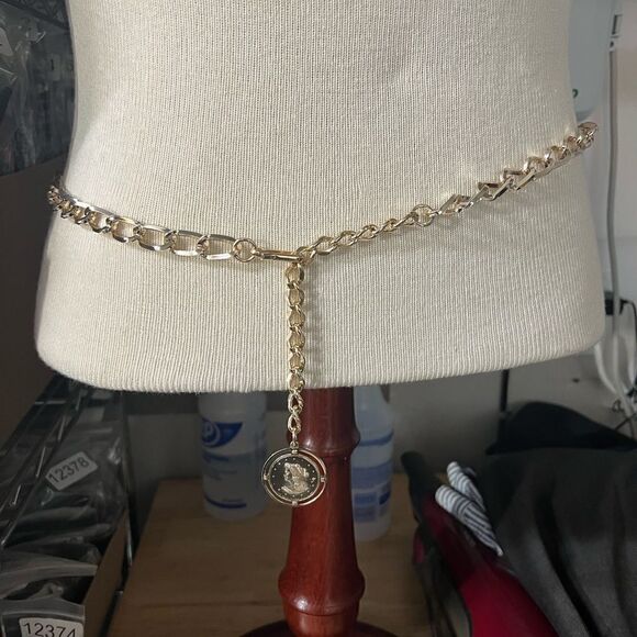 Women’s Vintage silver tone lightweight link Belt w extender. - Picture 3 of 7